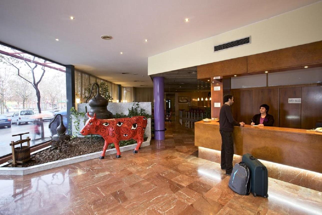 Hotel Domo Vilafranca del Penedes Interior photo